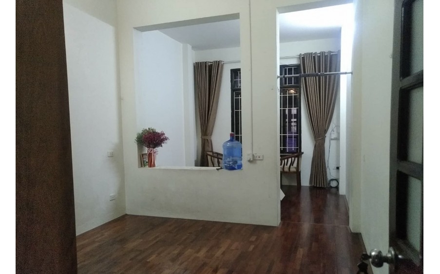 Cho Thuê nhà ngõ Tứ Liên, Tây Hồ, 46m - 3,5T- MT 5m- Giá 12 triệu -  Hộ gđ, người đi làm, online